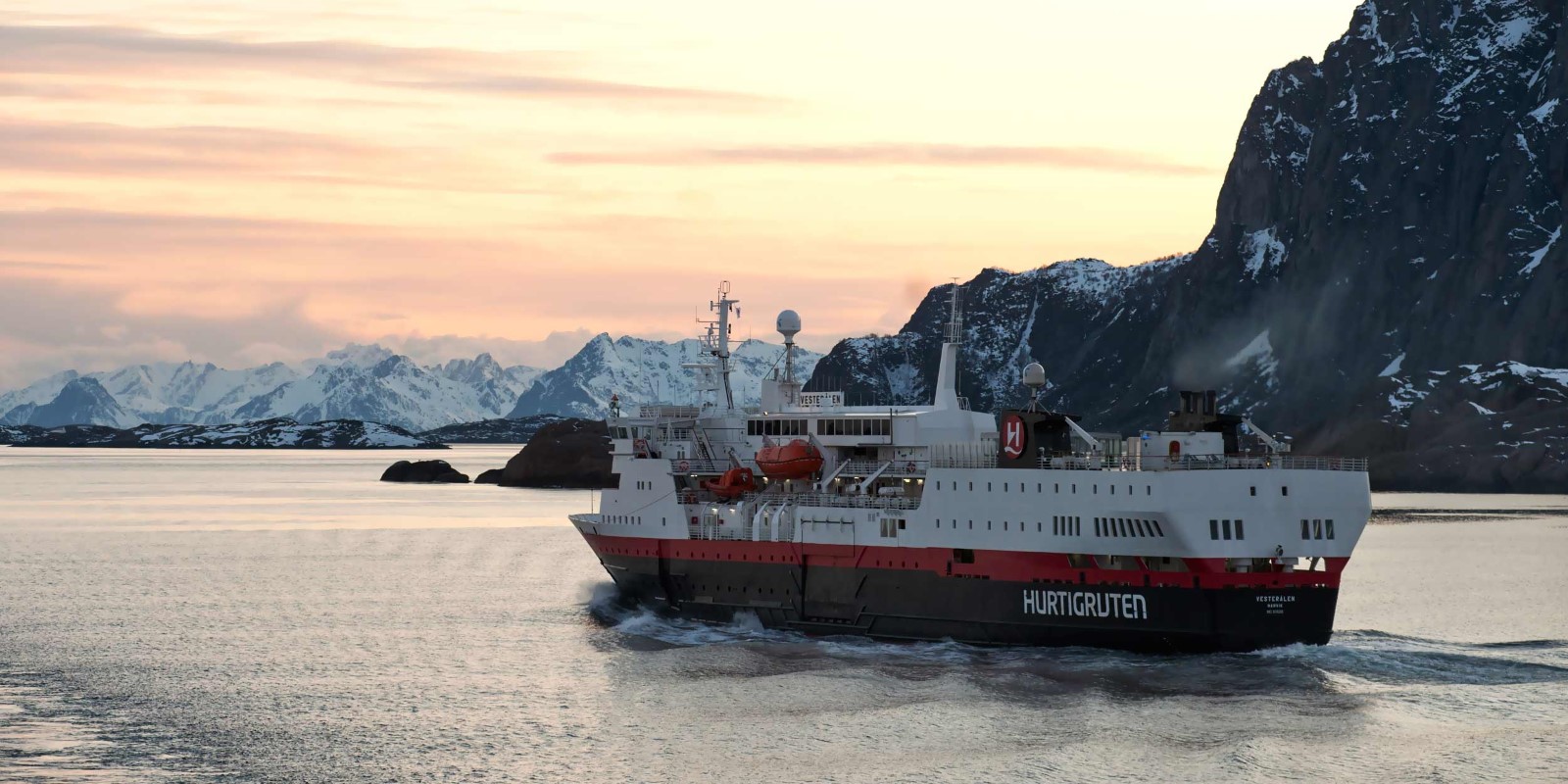 MA Vesterälen auf Höhe der Lofoten